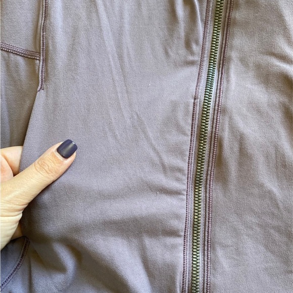 Lululemon jacket - Picture 5 of 8